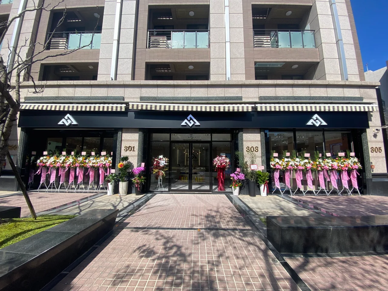ASH GOLF — The Dazhi flagship opens