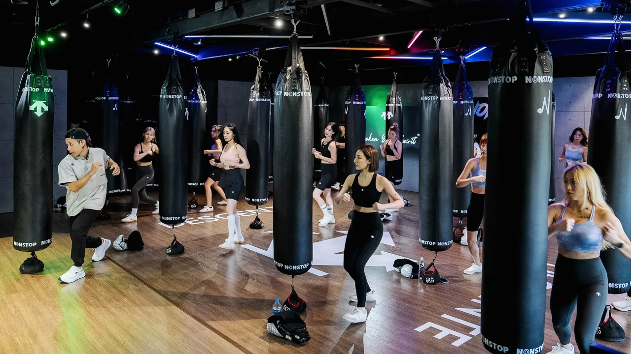 DESCENTE Women — Awaken Your Spirit