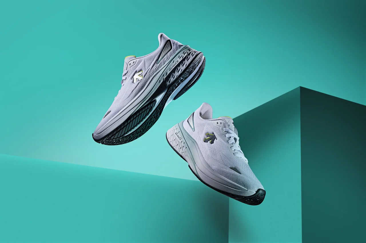 DESCENTE ENERZITE — Designed for the daily run / 3