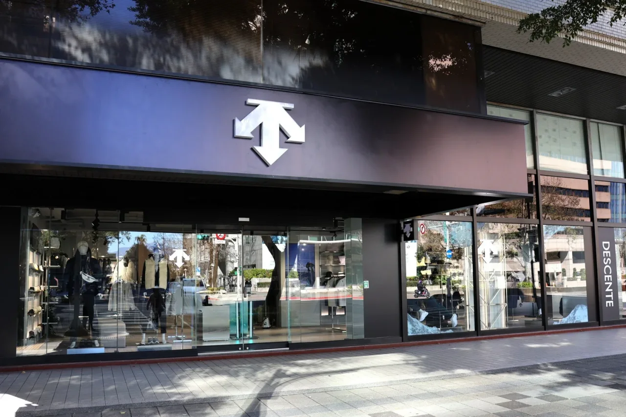 DESCENTE · Zhongxiao